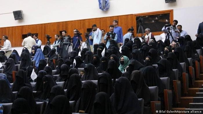 «Талібан» запроваджує нові правила навчання у вишах Афганістану