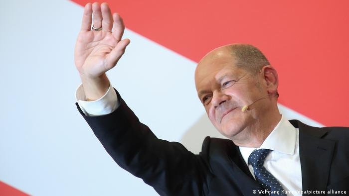 На виборах в Бундестаг перемагає Соціал-демократична партія