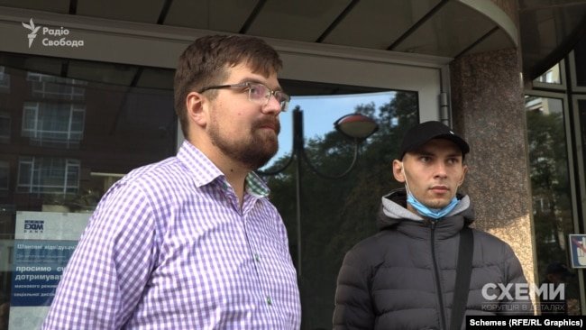 На журналістів "Схем" скоїли напад у державному "Укрексімбанку" під час запису інтерв’ю