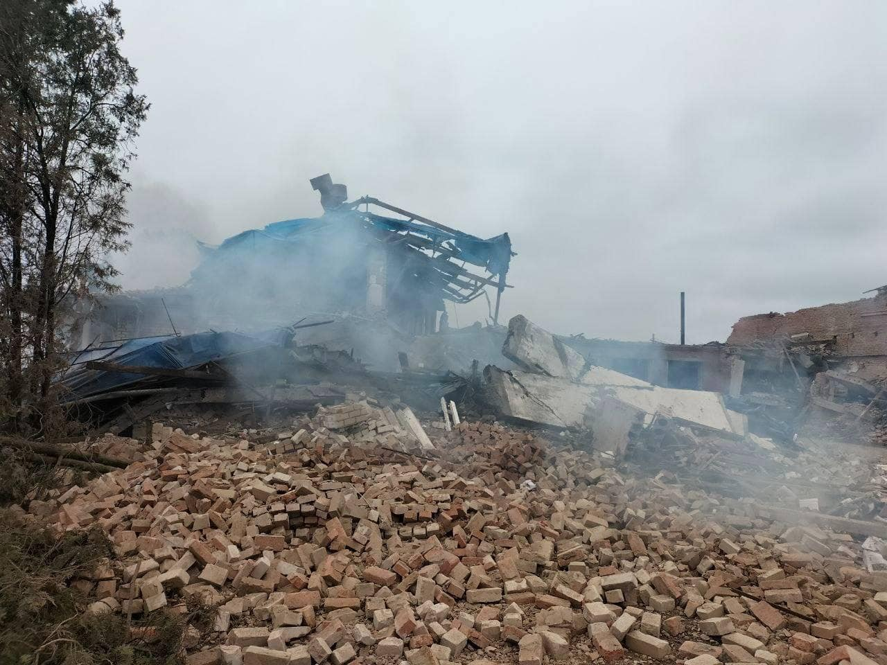 Росіяни завдали авіаційного удару по школі в Запорізькій області
