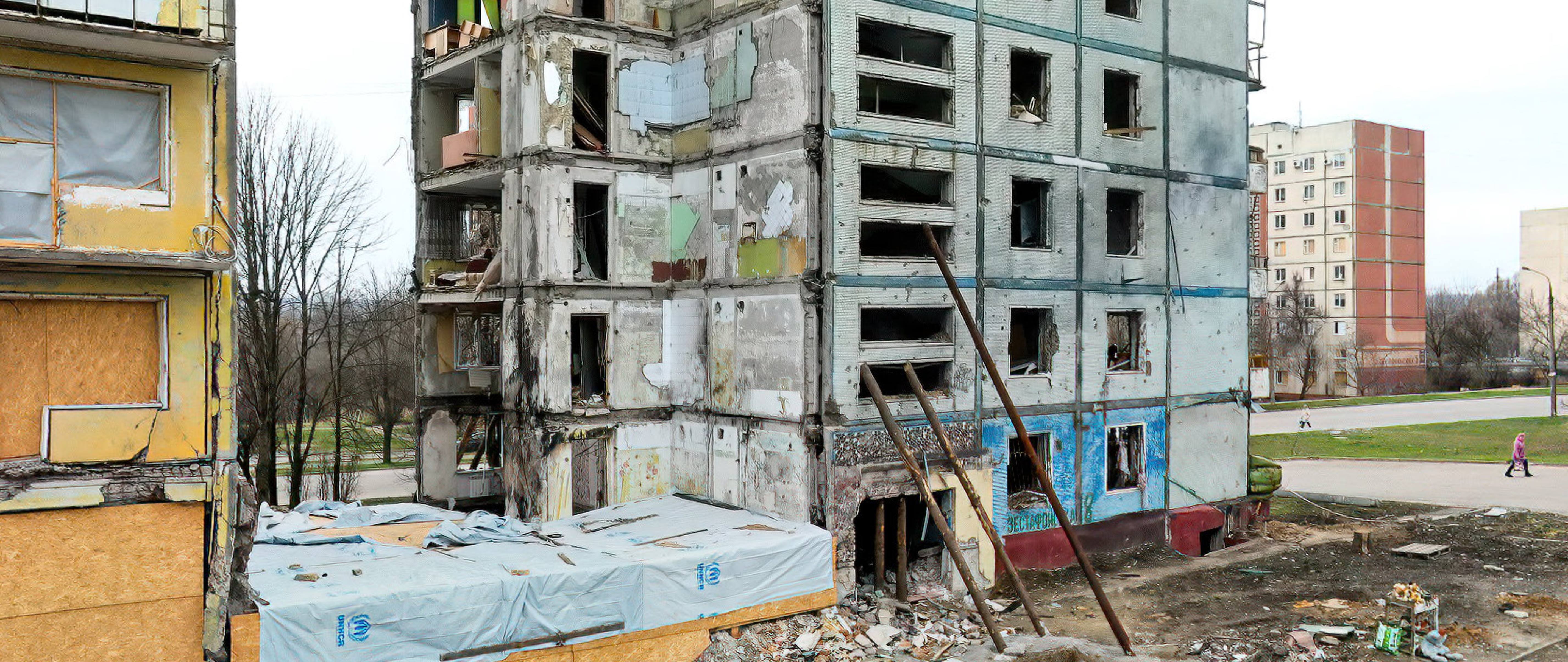 Життя після ракетного удару: яка сьогодні ситуація в одному зі зруйнованих будинків у Запоріжжі