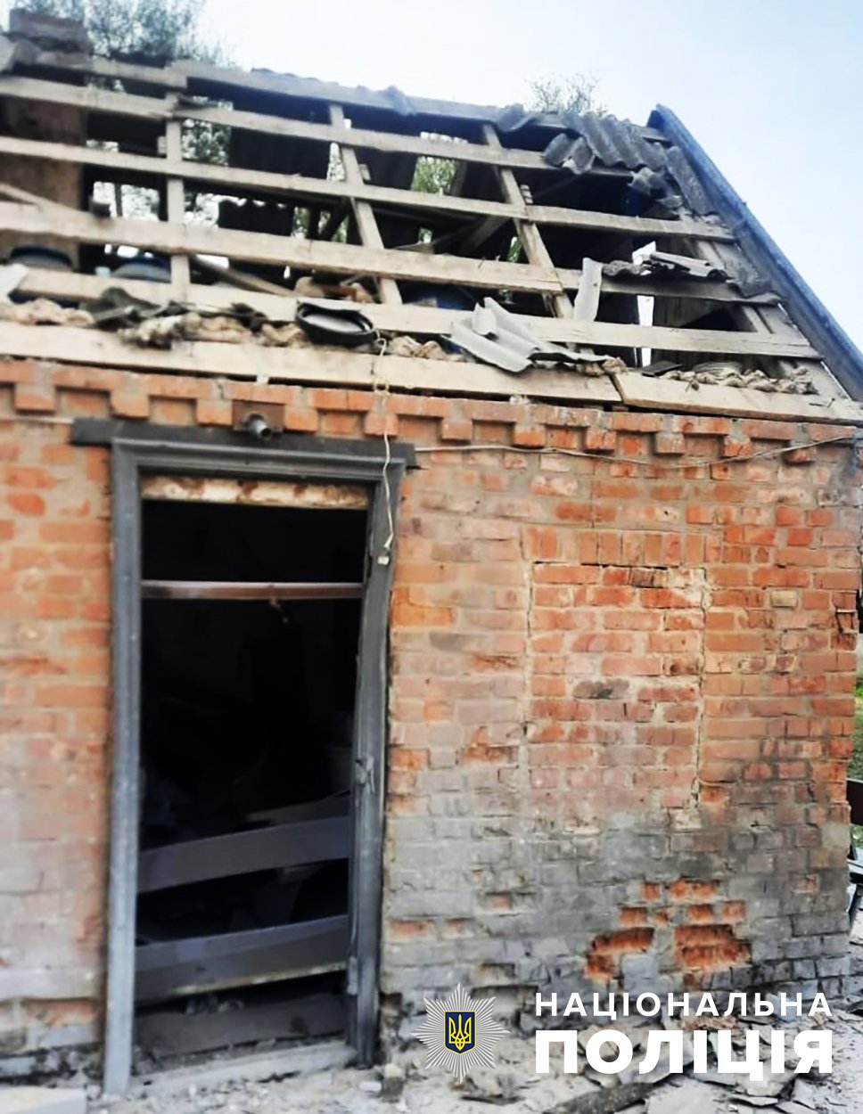 В поліції показали наслідки ворожих атак у Запорізькій області: найбільше постраждали житлові будинки (Фото)