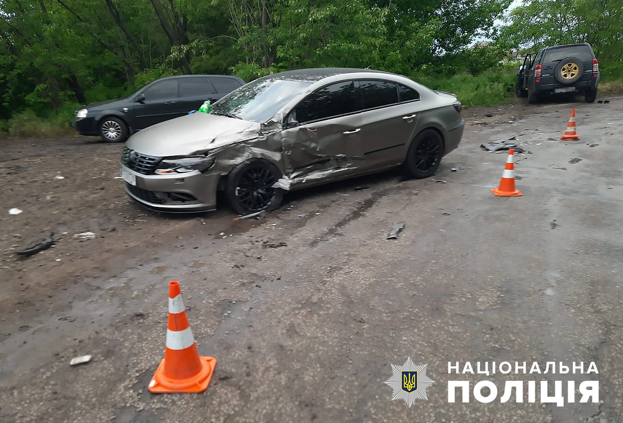 Поліція просить очевидців надати інформацію про аварію, що сталася в Запорізькому районі