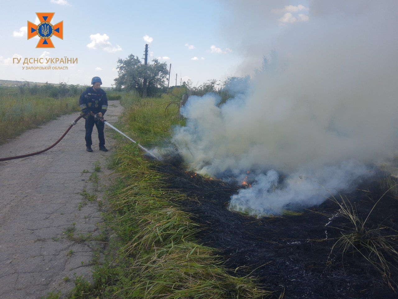 На Запоріжжі від ворожих обстрілів спалахнуло 3 пожежі