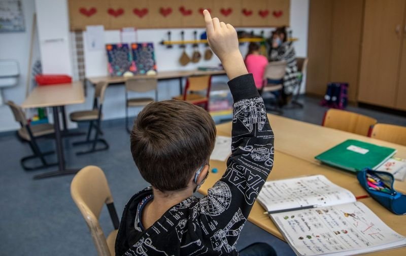 Навчальний рік у Запоріжжі: чи чекати на укриття у школах до кінця війни